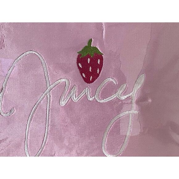 4 Pc Juicy Couture QUEEN Reversible Comforter Set Plush Pink Strawberries & Bows - Picture 13 of 16